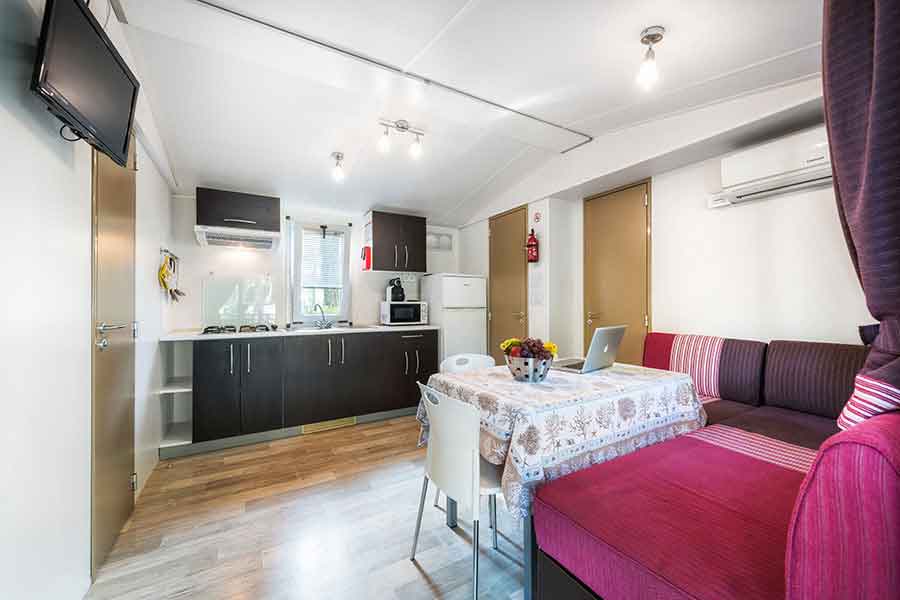 Equipped kitchen of the maxi caravan